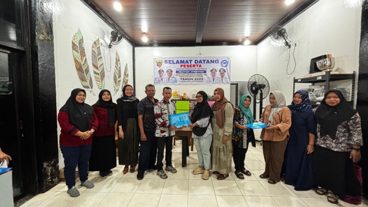 Mohon izin menyampaikan 19/6/2025 Lurah Jawa Menghadiri Kegiatan Pelatihan Peserta Street Food untuk warga Kelurahan Jawa