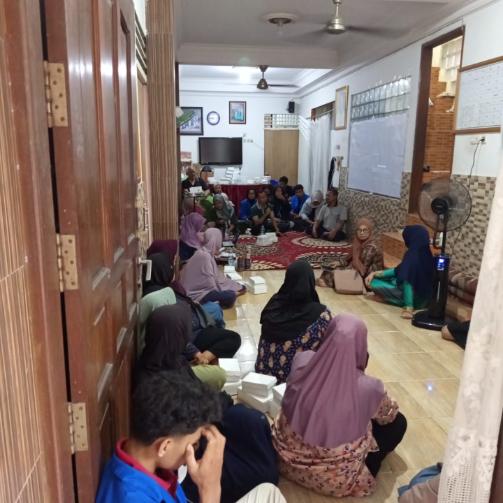Mohon izin menyampaikan 20/6/2025 Lurah Jawa dan Kasi Kesra Sebagai Narasumber Menghadiri Kegiatan Sosialisasi dan edukasi Pilah sampah Rumah Tangga RT 10 Kelurahan Jawa