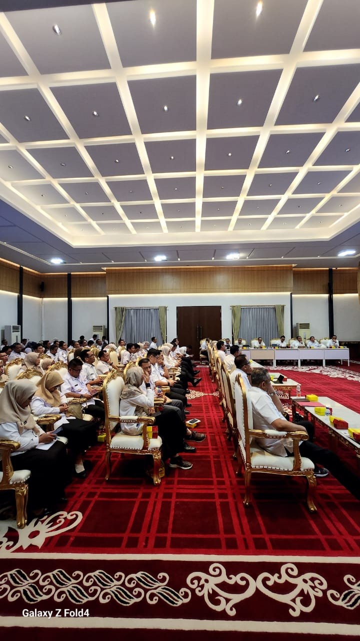 Mohon ijin menyampaikan 25/6/2025 Lurah Jawa menghadiri kegiatan Penanggulangan Banjir Kota Samarinda 2025-2026 di Rumah Jabatan Walikota Samarinda
