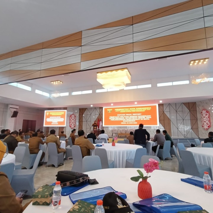 Mohon ijin menyampaikan 30/6/2025 Lurah Jawa Menghadiri Kegiatan Expose Final Report Pemetaan Wilayah Rawan Gangguan Ketenteraman, Ketertiban Umum, dan Perlindungan Masyarakat Kota Samarinda