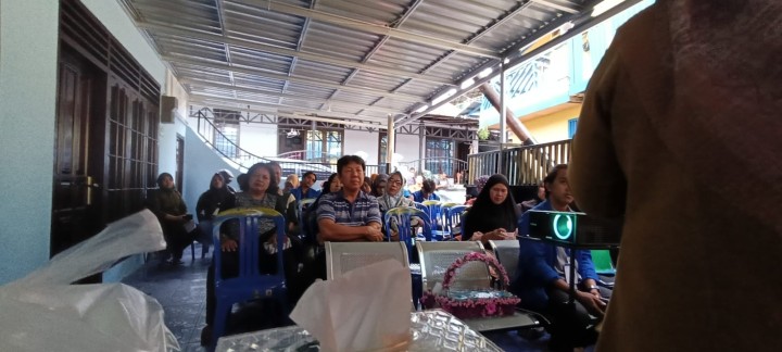 Mohon izin menyampaikan 1/7/2025 Dinas Lingkungan Hidup Kota Samarinda Sebagai Narasumber Menghadiri Kegiatan Sosialisasi dan edukasi Pilah sampah Rumah Tangga RT 16 Kelurahan Jawa