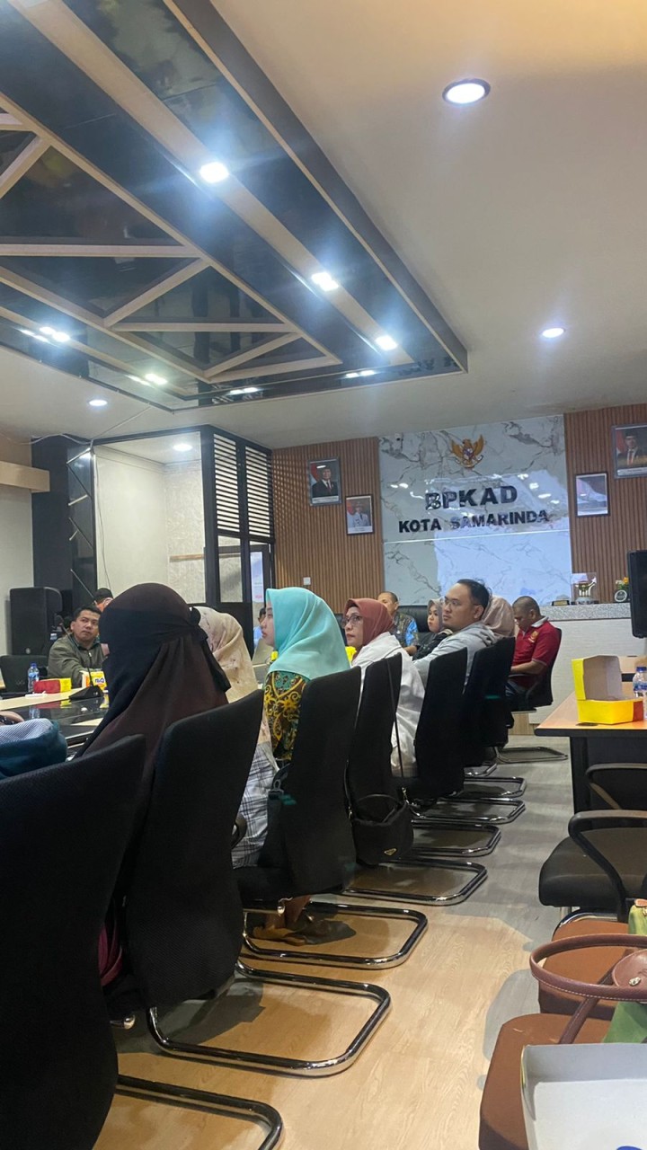 Mohon izin menyampaikan 4/7/2025 Staf Kelurahan Jawa Rapat tentang penginputan menggunakan  E-Katalog di BPKAD