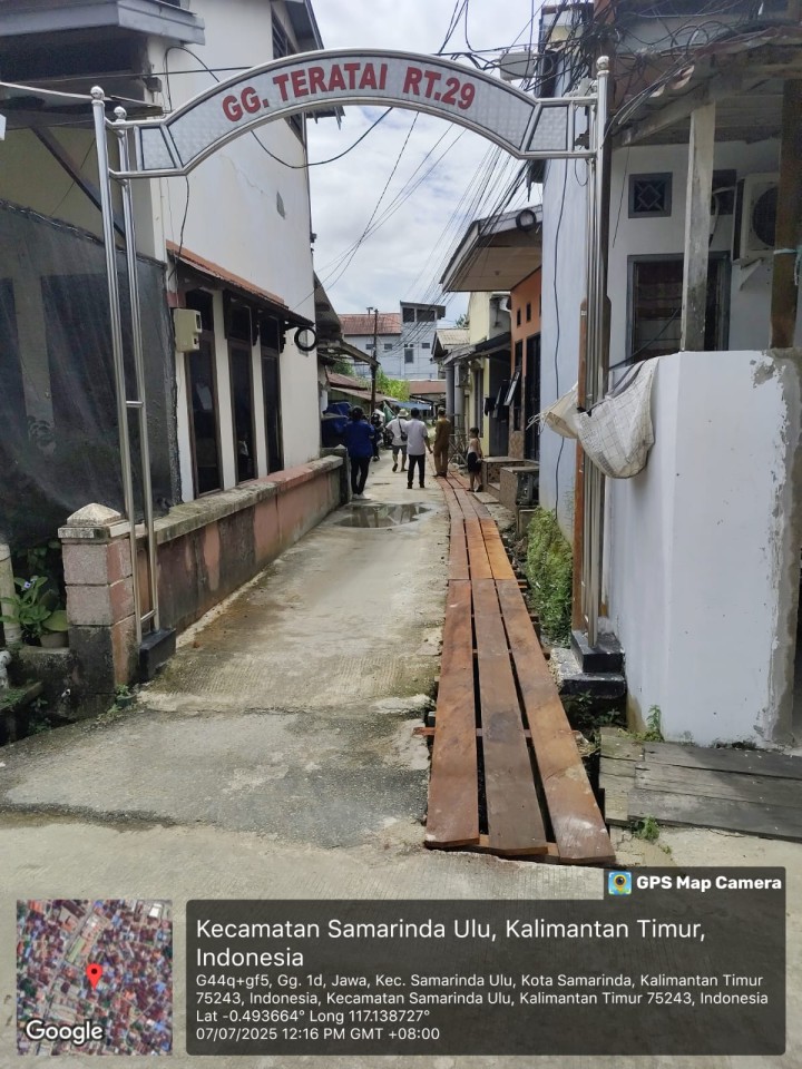 Mohon izin menyampaikan 7/7/2025 Lurah Jawa, Kasi Ekobang & LH Beserta Staff Peninjauan Sarpras Probebaya 2025 (Pembangunan Tutup Parit di Gg. Cempaka, Gg. Teratai & Gg. 2D) di RT. 29 Kel. Jawa - Pokmas BBJ