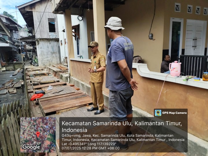 Mohon izin menyampaikan 7/7/2025 Lurah Jawa, Kasi Ekobang & LH Beserta Staff  Peninjauan Sarpras Probebaya 2025 (Pembangunan Tutup Parit Buka Tutup Gg. HE) di RT. 24 Kel. Jawa - Pokmas BBJ