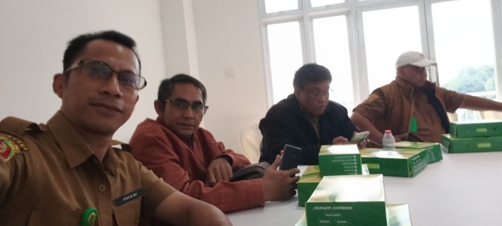 Mohon izin menyampaikan 8/7/2025 Lurah Jawa menghadiri kegiatan Launching dan Sosialisasi Lomba Kampung Salai (Sampah Bernilai) Antar Kecamatan Se-Kota Samarinda Tahun 2025