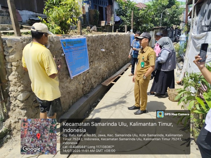 Mohon izin menyampaikan 14/7/2025 Lurah Jawa, Kasi Ekobang & LH Beserta Staff Peninjauan Sarpras Probebaya 2025 (Pembangunan Turap Batu & Peningkatan Drainase) di RT. 15 Kel. Jawa - Pokmas AC