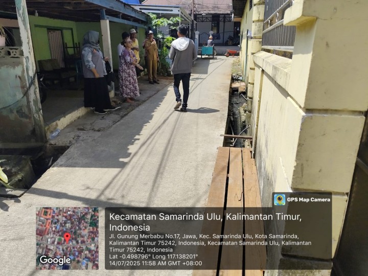Mohon izin menyampaikan 14/7/2025 Lurah Jawa, Kasi Ekobang & LH Beserta Staff Peninjauan Sarpras Probebaya 2025 (Pembuatan Tutup Parit & Gorong2 Ram Besi) di RT. 16 Kel. Jawa - Pokmas AC