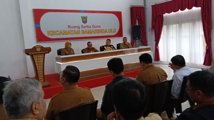 Mohon izin menyampaikan 15/7/2025 Lurah Jawa meghadiri kegiatan Pertemuan pemberian untuk Arahan laku pandai Untuk BUMRT sekecamatan Samarinda ulu
