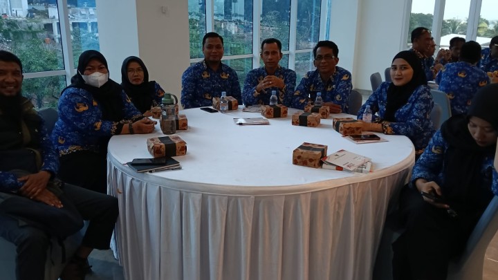 Mohon izin menyampaikan 17/7/2025 Lurah Jawa menghadiri kegiatan Sosialisasi mandiri sekuritas kepada jajaran pemerintah kota Samarinda