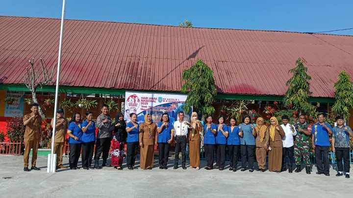 Mohon izin menyampaikan 21/7/2025 Lurah kel.Jawa Kepala Pimpinan Pukesmas Pasundan dan Staf/Petugas PKM pasundan Kasi Kesra Kel.Jawa dan staf, Babinsa Kel.Jawa, BabinKantibmas Kel jawa, Plt. Ketua TP.PKK kel jawa melakukan Apel Gabungan memperingati Hari Anak Nasional Tahun 2025  Kelurahan jawa dan SD Katolik 1  WR.Soepratman Kelurahan Jawa  Kec.Samarinda Ulu