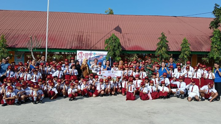 Mohon izin menyampaikan 21/7/2025 Lurah kel.Jawa Kepala Pimpinan Pukesmas Pasundan dan Staf/Petugas PKM pasundan Kasi Kesra Kel.Jawa dan staf, Babinsa Kel.Jawa, BabinKantibmas Kel jawa, Plt. Ketua TP.PKK kel jawa melakukan Apel Gabungan memperingati Hari Anak Nasional Tahun 2025  Kelurahan jawa dan SD Katolik 1  WR.Soepratman Kelurahan Jawa  Kec.Samarinda Ulu