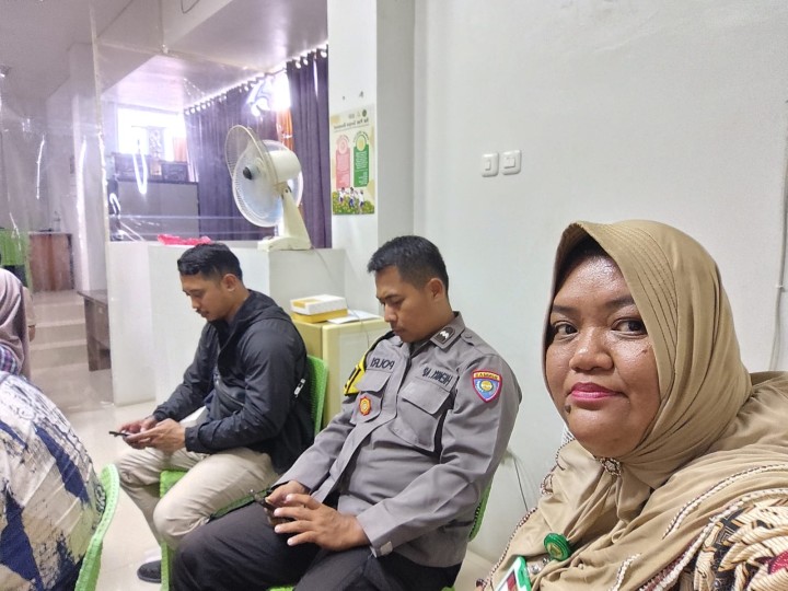 Mohon izin menyampaikan 27/7/2025 Lurah Jawa, Kasi Ekobang & LH, Babinkhamtibmas Kel. Jawa beserta RT Kel. Jawa Kegiatan Rakor Sosialisasi Peningkatan Saluran Drainase Jl. Siradj Salman RT. 27 Kelurahan Jawa (APBD 2025) di Lantai 2 Kantor Kelurahan Jawa