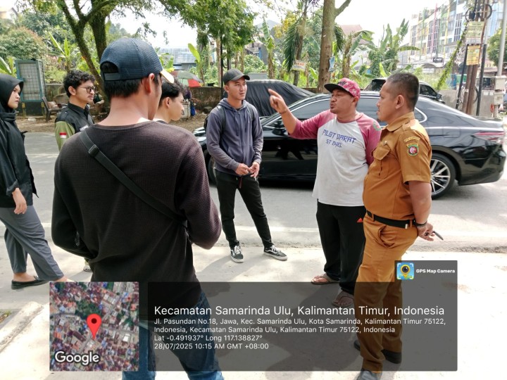 Mohon izin menyampaikan 28/7/2025Kegiatan Peninjauan Lapangan, diwakili Staf Seksi Ekobang LH dan Staf Seksi Pemtrantib Kel. Jawa, tindaklanjut Rakor Sosialisasi Peningkatan Drainase Jl. Siradj Salman RT. 27 Kel. Jawa