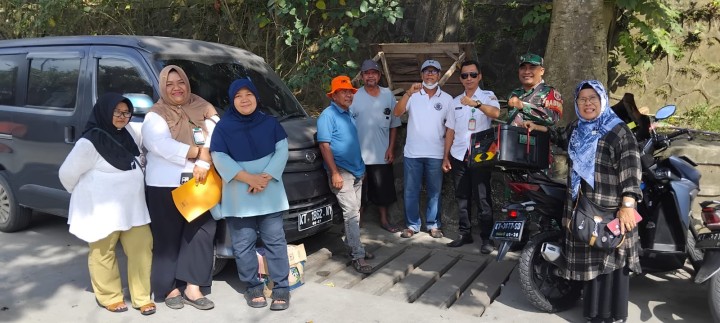 Mohon izin menyampaikan 30/7/2025 Penimbangan Sampah  Bernilai Hasil dari Sosialisasi Sampah di 40 RT  Untuk lokus TPS Pasundan Oleh Bank sampah RT 22 atau Kampung salai Bersinarr