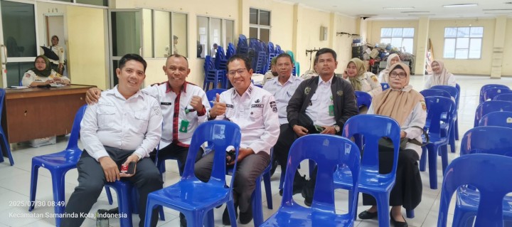 Mohon izin menyampaikan 30/7/2025 Rapat Koordinasi dengan Lurah selaku Kasat Linmas sesuai dengan Permendagri 26 Tahun 2020 dan Perwali no 6 Tahun 2025 Tentang Trantibumlimas dan Perlindungan Masyarakat di Kantor Satpol PP Kota Samarinda Lantai 3