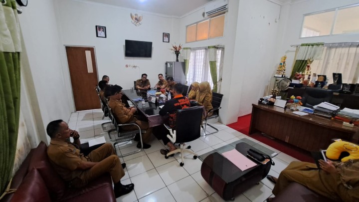 Mohon izin menyampaikan 29/7/2025 Lurah Jawa Se-Kecamatan Samarinda Ulu beserta Camat Samarinda Ulu Rapat Koordinasi HUT RI ke 80 Tingkat Kecamatan Samarinda Ulu  di Ruang Camar