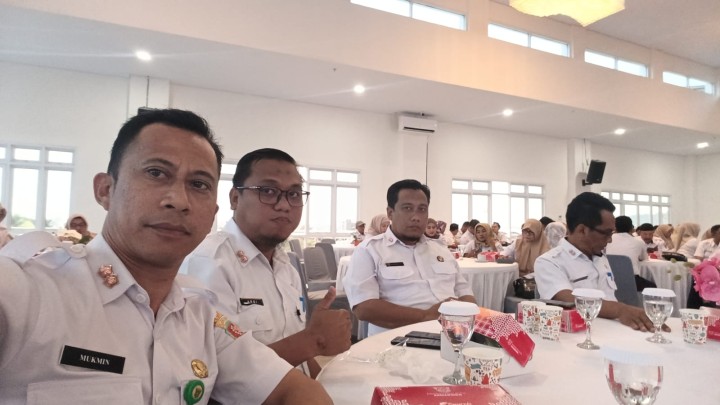 Mohon izin menyampaikan 6/8/2025 Lurah Jawa menghadiri Rapat Persiapan HUT RI ke 80 Pemkot Samarinda dan  Dan Penyelenggaraan Lomba Lomba Tingkat kelurahan, kecamatan dan Tingkat Kota Samarinda