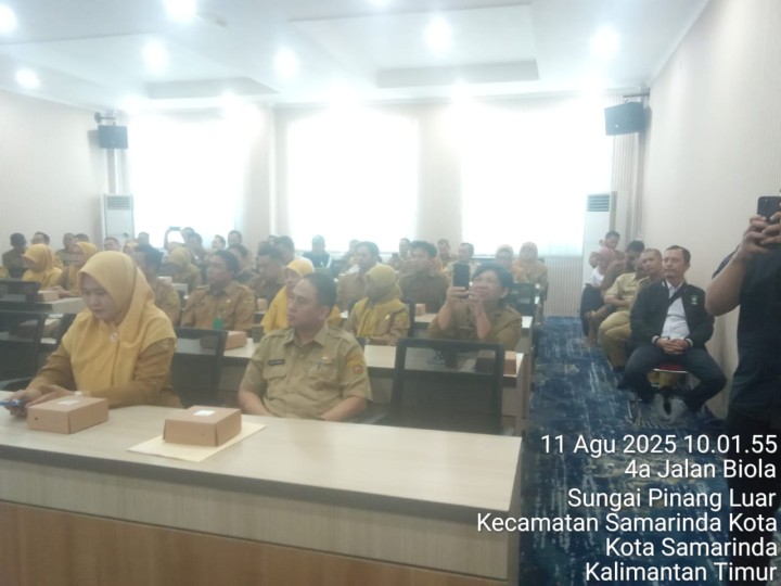 Mohon izin menyampaikan 11/8/2025 Sekretaris Lurah Jawa Menghadiri sosialisasi dan penguatan keterbukaan informasi publik pada  PPID  kecamatan dan kelurahan se samarinda senin  11 agustus 2025  Aula Dinas Pendidikan kota samarinda