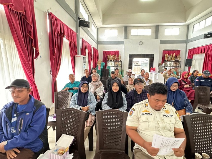 Mohon izin menyampaikan 13/8/2025 Kasi Kesra Kelurahan Jawa menghadiri Kegiatan Sosialisasi  pemberian informasi langsung tentang Kanal layanan BPJS Keliling di Aula Kecamatan Samarinda Ulu Hadir kasi kesra dan 6 Ketua RT kel jawa