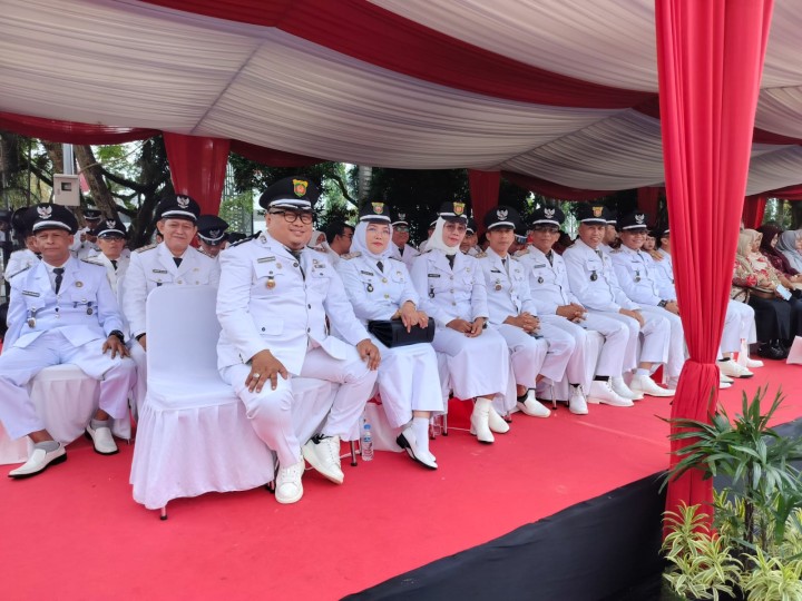 Mohon izin menyampaikan 17 /08/2025 Lurah Jawa menghadiri Kegiatan Peringatan HUT RI 1945 ke 80 Pemerintah Kota Samarinda
