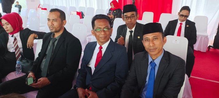 Mohon izin menyampaikan 17 /08/2025 Lurah Jawa, Sekretaris Lurah Jawa, Kasi Kesra Kel. Jawa, Kasi Ekobang & LH Kel. Jawa  Penurunan Bendahara Merah HUT RI Ke 80 Pemerintah Kota Samarinda
