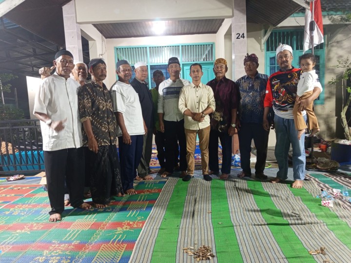 Mohon izin menyampaikan 19/8/2025 Lurah Jawa menghadiri acara Syukuran HUT RI Ke 80 Lingkungan RT 13 kelurahan Jawa dan telah Bergabung 45 KK dari pindahan Kelurahan Bugis karena letak Batas  berdasar aturan sdh masuk dalam wilayah kelurahan Jawa Kecamatan Samarinda ulu