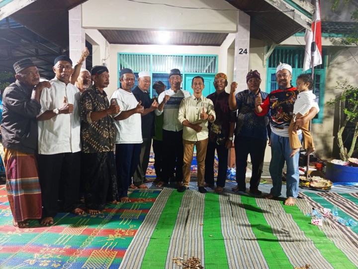 Mohon izin menyampaikan 19/8/2025 Lurah Jawa menghadiri acara Syukuran HUT RI Ke 80 Lingkungan RT 13 kelurahan Jawa dan telah Bergabung 45 KK dari pindahan Kelurahan Bugis karena letak Batas  berdasar aturan sdh masuk dalam wilayah kelurahan Jawa Kecamatan Samarinda ulu