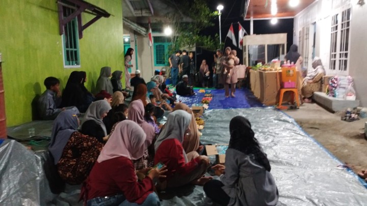 Mohon izin menyampaikan 19/8/2025 Lurah Jawa menghadiri acara Syukuran HUT RI Ke 80 Lingkungan RT 13 kelurahan Jawa dan telah Bergabung 45 KK dari pindahan Kelurahan Bugis karena letak Batas  berdasar aturan sdh masuk dalam wilayah kelurahan Jawa Kecamatan Samarinda ulu