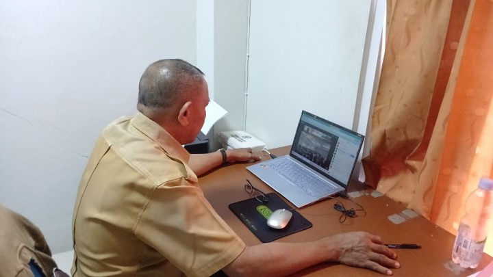 Mohon izin menyampaikan Selasa 19 Agustus 2025 mengikuti zoom meeting PPID di Masing masing kantor Se-kelurahan Kota Samarinda bersama Staf PPID Kelurahan