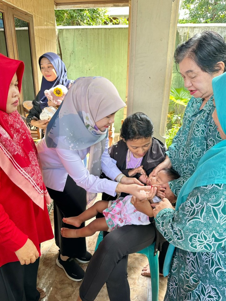 Mohon izin menyampaikan 20/8/2025 Lurah dan Kasi Kesra Kelurahan Jawa Kegiatan kunjungan Posyandu Rindana RT 08 dan Posyandu Anthurium RT 21,20 dan 38 dan sekaligus Pemberian Vitamin A kpd Balita dan Baduta oleh Lurah,Kasi kesra,PKM Pasundan,pokja 4 TP.PKK Kecamatan dan pokja 4 TP PKK kelurahan serta Kader msg" Posyandu