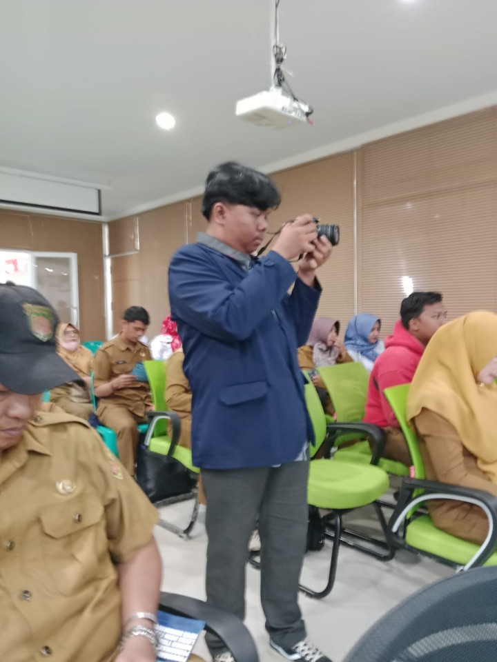 Mohon izin menyampaikan 26/8/2025 Staf Seksi Ekobang LH Mengikuti Sosialisasi Aplikasi Sirubah. Digitalisasi Proses Pengusulan Bantuan Perbaikan Rumah Tidak Layak Huni di Disperkim Kota Samarinda