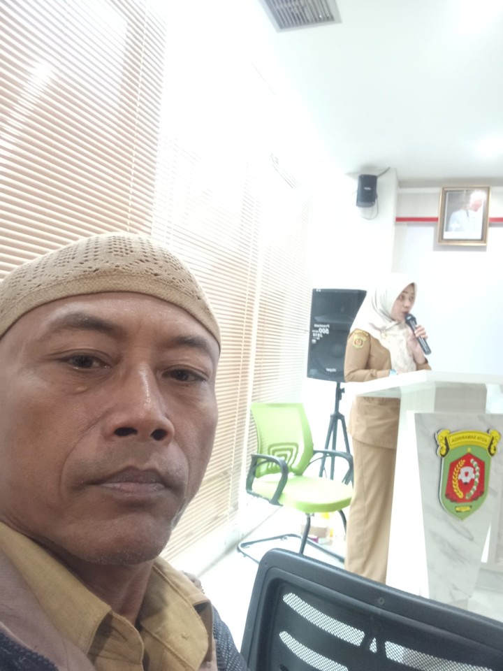 Mohon izin menyampaikan 26/8/2025 Staf Seksi Ekobang LH Mengikuti Sosialisasi Aplikasi Sirubah. Digitalisasi Proses Pengusulan Bantuan Perbaikan Rumah Tidak Layak Huni di Disperkim Kota Samarinda
