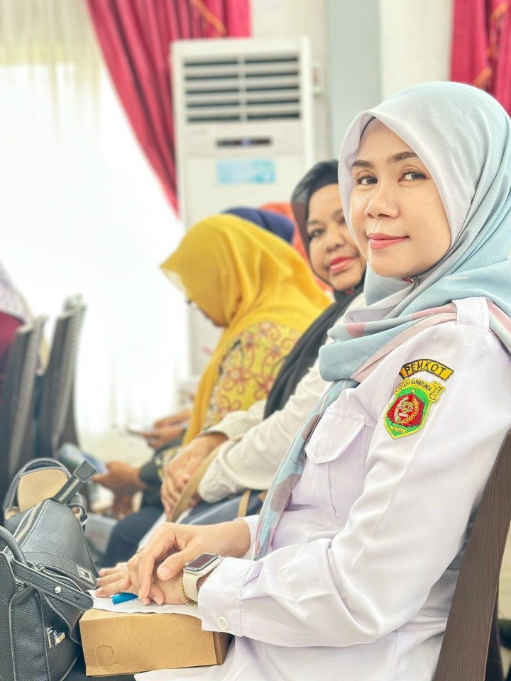 Mohon izin menyampaikan 3/9/2025 Lurah Jawa dan Kasi Kesra Kel. Jawa menghadiri acara Lokakarya Mini Lintas Sektor Triwulan 3 Puskesmas Se- Kecamatan Samarinda Ulu Tahun 2025 di Aula Kecamatan Samarinda Ulu Kota Samarinda