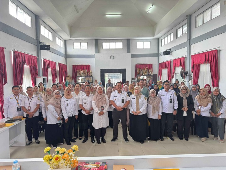 Mohon izin menyampaikan 3/9/2025 Lurah Jawa dan Kasi Kesra Kel. Jawa menghadiri acara Lokakarya Mini Lintas Sektor Triwulan 3 Puskesmas Se- Kecamatan Samarinda Ulu Tahun 2025 di Aula Kecamatan Samarinda Ulu Kota Samarinda