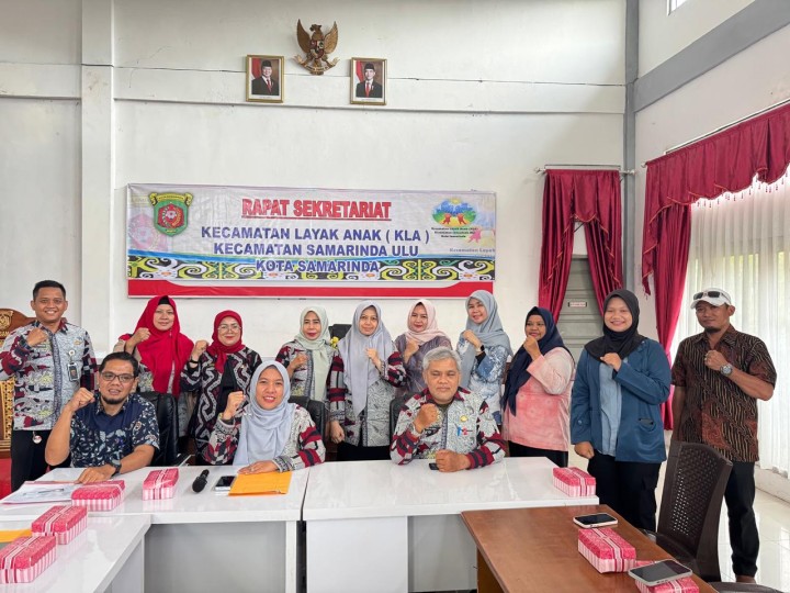Mohon izin menyampaikan 4/9/2025 Kasi Kesra menghadiri Rapat Kecamatan Layak Anak (KLA) di Aula Kecamatan Samarinda Ulu