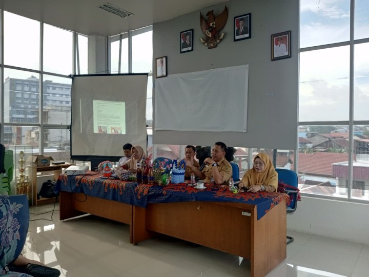 Mohon izin menyampaikan 9/9/2025  Rapat Koordinasi & Sosialisasi Pembentukan Bank Sampah di Kelurahan Jawa Kecamatan Samarinda Ulu di Aula Kelurahan Jawa Lantai 3