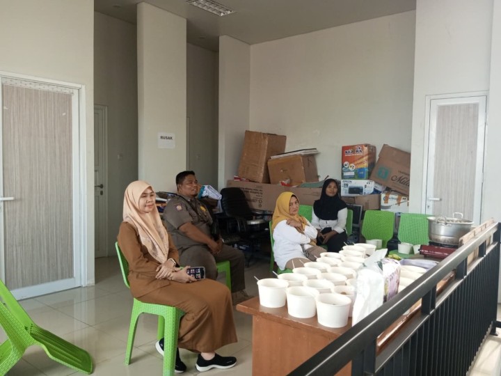 Mohon izin menyampaikan 9/9/2025  Rapat Koordinasi & Sosialisasi Pembentukan Bank Sampah di Kelurahan Jawa Kecamatan Samarinda Ulu di Aula Kelurahan Jawa Lantai 3