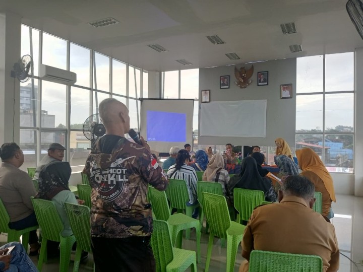 Mohon izin menyampaikan 9/9/2025  Rapat Koordinasi & Sosialisasi Pembentukan Bank Sampah di Kelurahan Jawa Kecamatan Samarinda Ulu di Aula Kelurahan Jawa Lantai 3