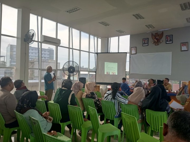 Mohon izin menyampaikan 9/9/2025  Rapat Koordinasi & Sosialisasi Pembentukan Bank Sampah di Kelurahan Jawa Kecamatan Samarinda Ulu di Aula Kelurahan Jawa Lantai 3
