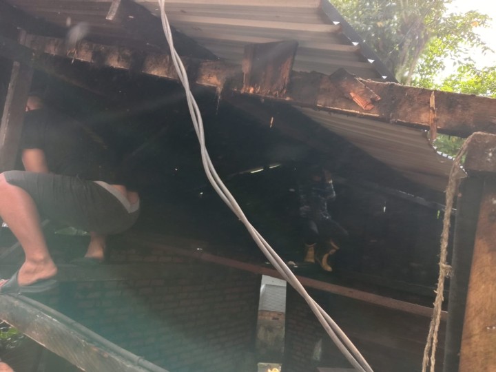 Mohon izin menyampaikan 14/9/2025 Staf Seksi Ekobang LH Kel. Jawa, untuk Peruntuhan Rumah Tidak Layak Huni (RTLH) RT. 32 an. Suranti