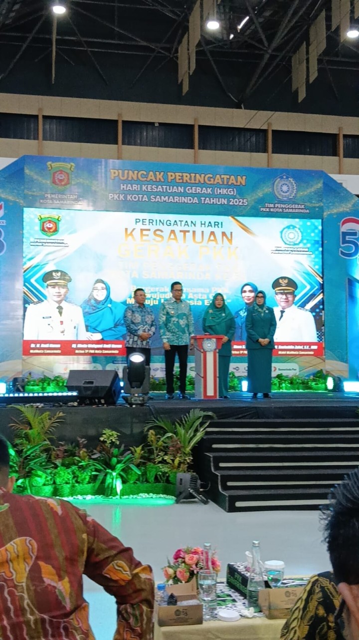 Mohon izin menyampaikan 20/9/2025 Lurah Jawa dan Kasi Kesra menghadiri acara HKG PKK Kota Samarinda ke 53 Dan sekaligus Launching Daster (Dasawisma terintergrasi) Oleh Bapak Walikota Samarinda di Gor Segiri Samarinda