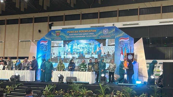 Mohon izin menyampaikan 20/9/2025 Lurah Jawa dan Kasi Kesra menghadiri acara HKG PKK Kota Samarinda ke 53 Dan sekaligus Launching Daster (Dasawisma terintergrasi) Oleh Bapak Walikota Samarinda di Gor Segiri Samarinda