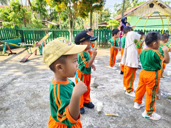 Kegiatan Sikat Gigi Massal Paud Kartika Ceria