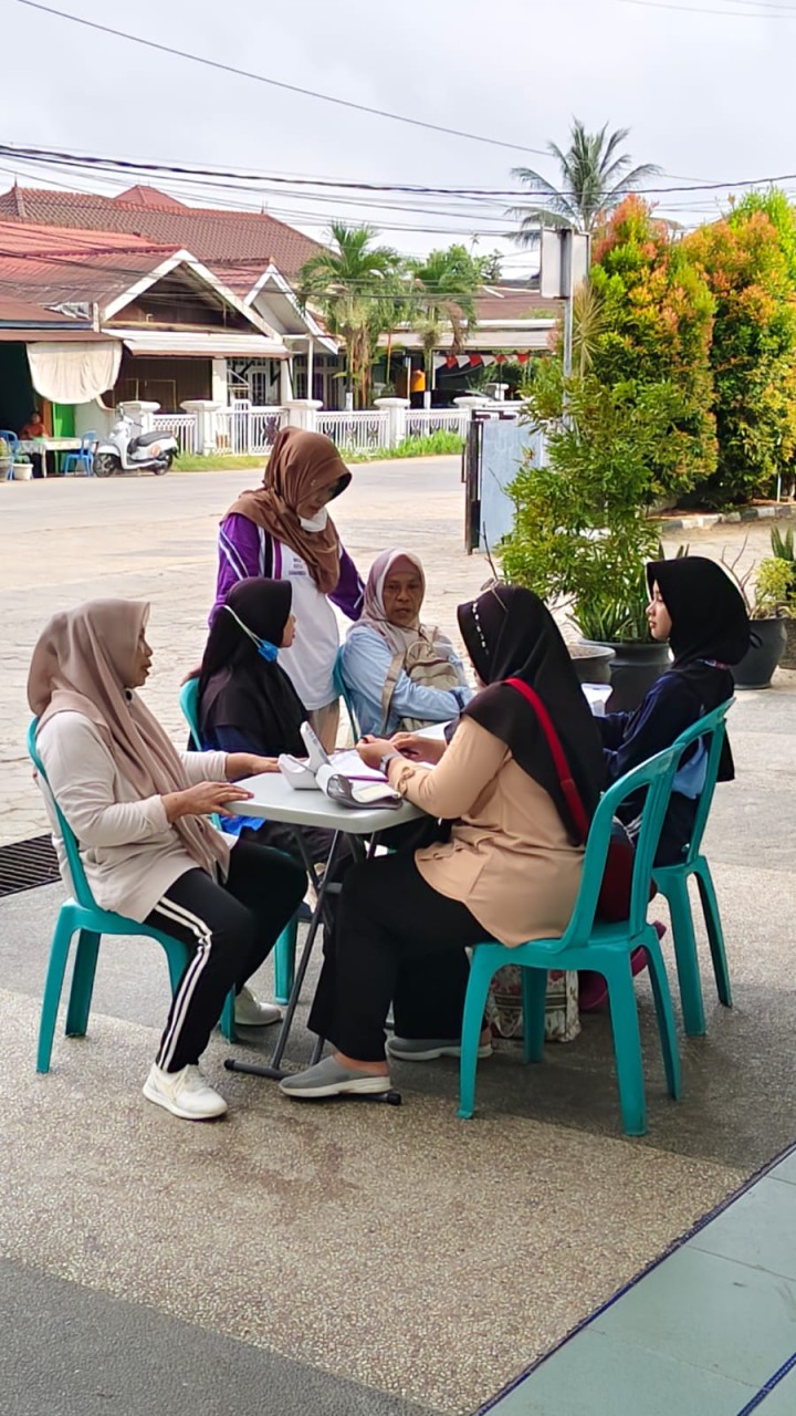 Senam Rutin Puskesmas Bersama Warga dan Pemeriksaan kesehatan Gratis