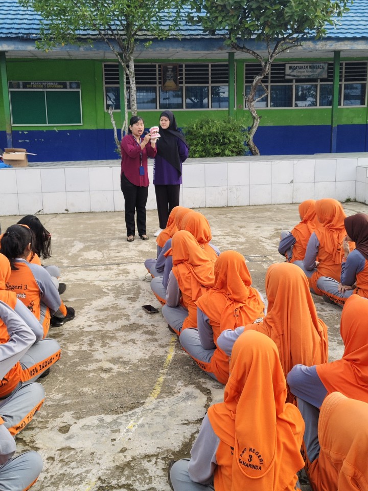 PENYULUHAN KESEHATAN DI SMP NEGERI 03