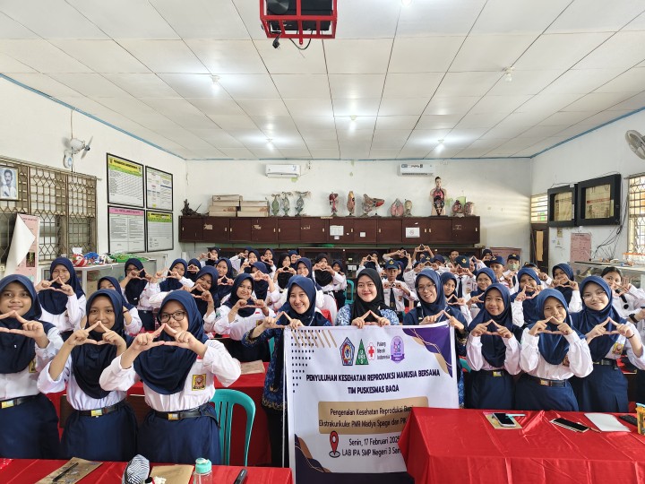 PENYULUHAN KESEHATAN DI SMP NEGERI 03