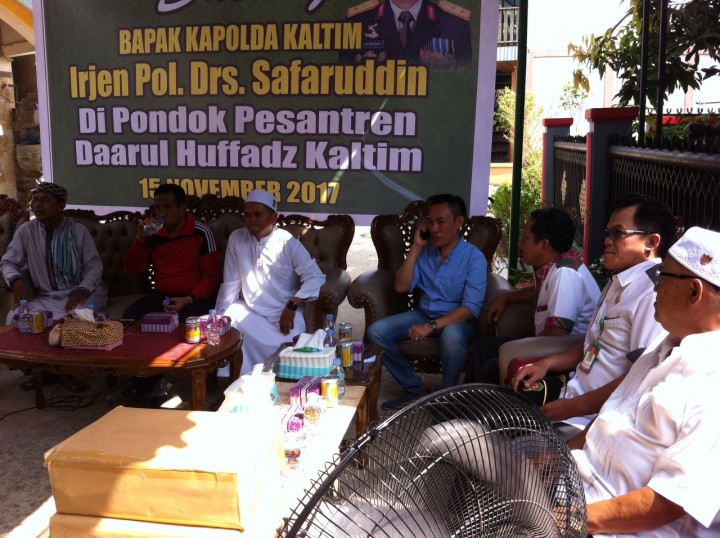 Kunjungan dari kapolda kaltim Bapak Irjen Pol. Drs. Safaruddin di Ponpes Darul Tahfidz Jalan Kahoi 2A RT.035