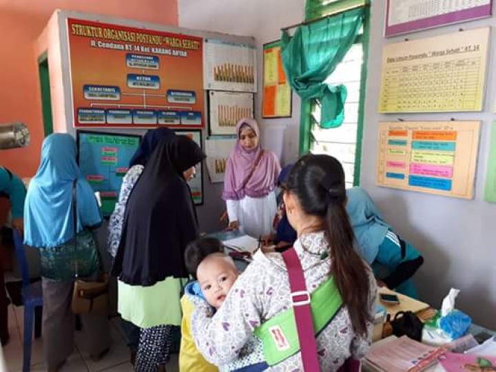 Kegiatan pembinaan di Puskesmas Warga Sehati RT.14 & Puskesmas Cempaka Kuning RT.17 pada tanggal 17 Februari 2018 oleh Bapak Lurah Karang Anyar Dinvi Kurniadi dan Ibu Shorea Helminasari