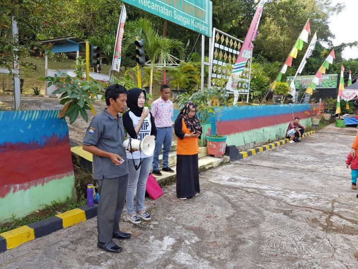 Kunjungan ke Taman Letj.MT.Haryono Karang Anyar dari TK.Gelatik (Jl.Otto Iskandarwinata) padi Hari Jumat, 23 Februari 2018