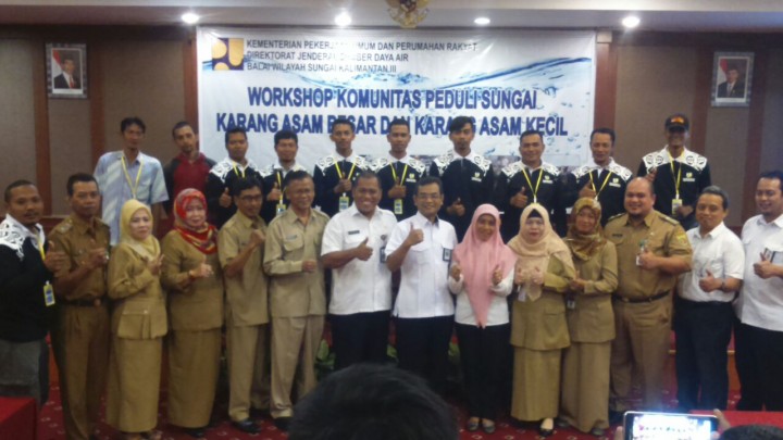 Lurah menghadiri kegiatan Workshop Komunitas Pecinta Sungai Karang Asam beaar dan Karang Asam Kecil di Hotel Grand Sawit